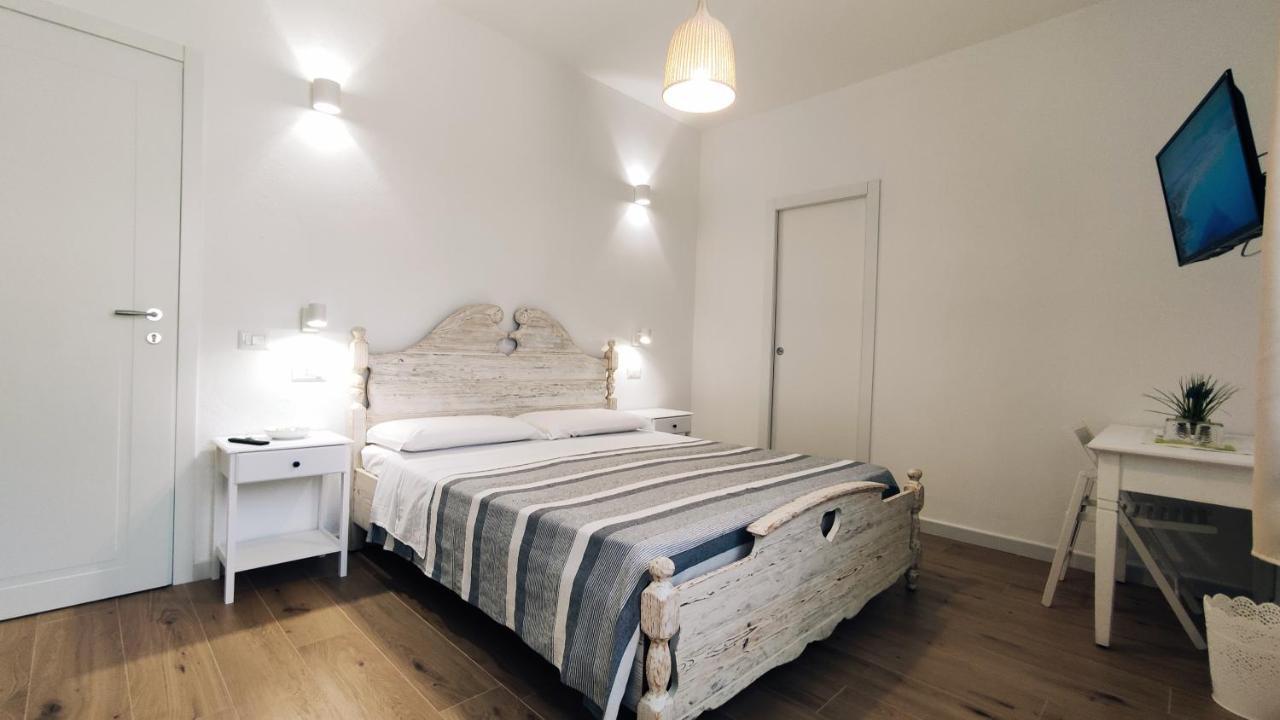 B&B Va' Pensiero Villasimius Eksteriør billede